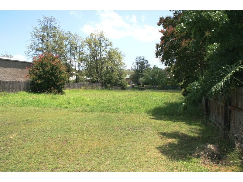 42 Dowling Street, Dungog NSW 2420