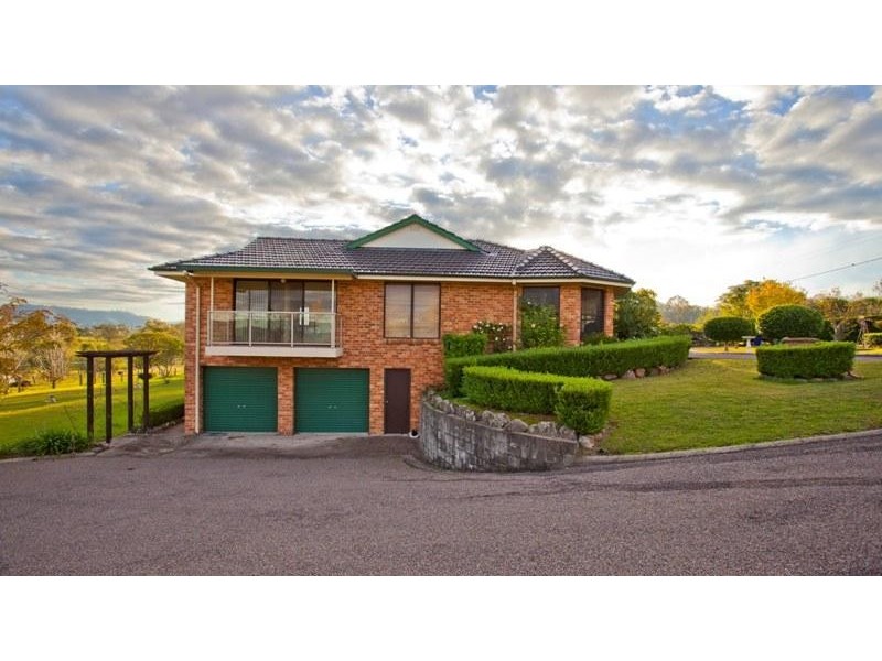 39 Wade Street, Dungog NSW 2420