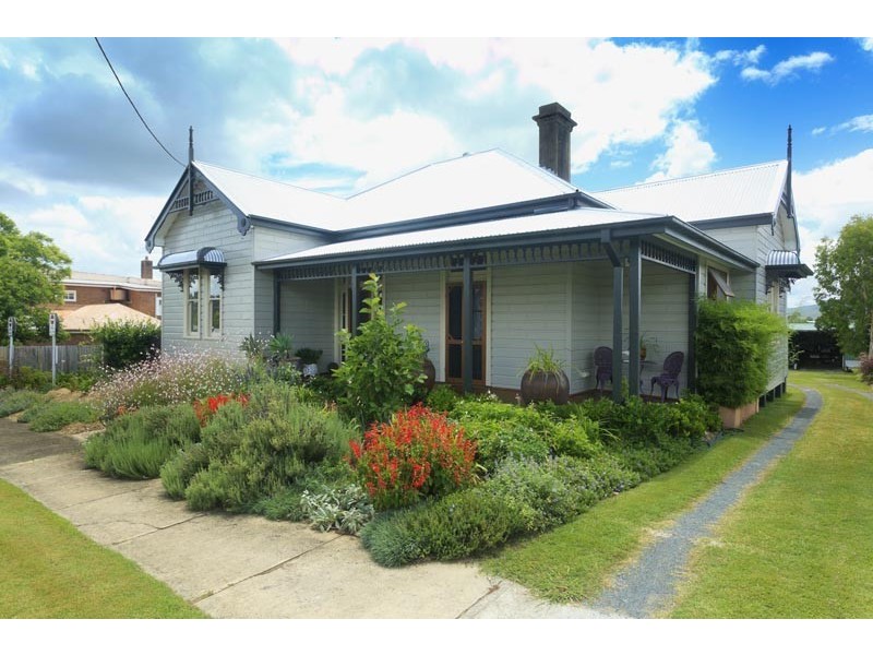 7 Mackay Street, Dungog NSW 2420