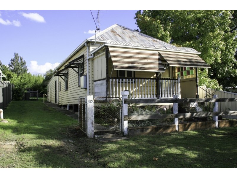 30 Chapman Street, Dungog NSW 2420