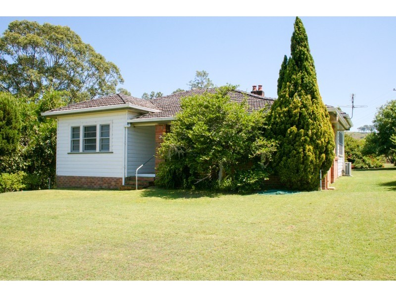 2 Church Street, Gresford NSW 2311