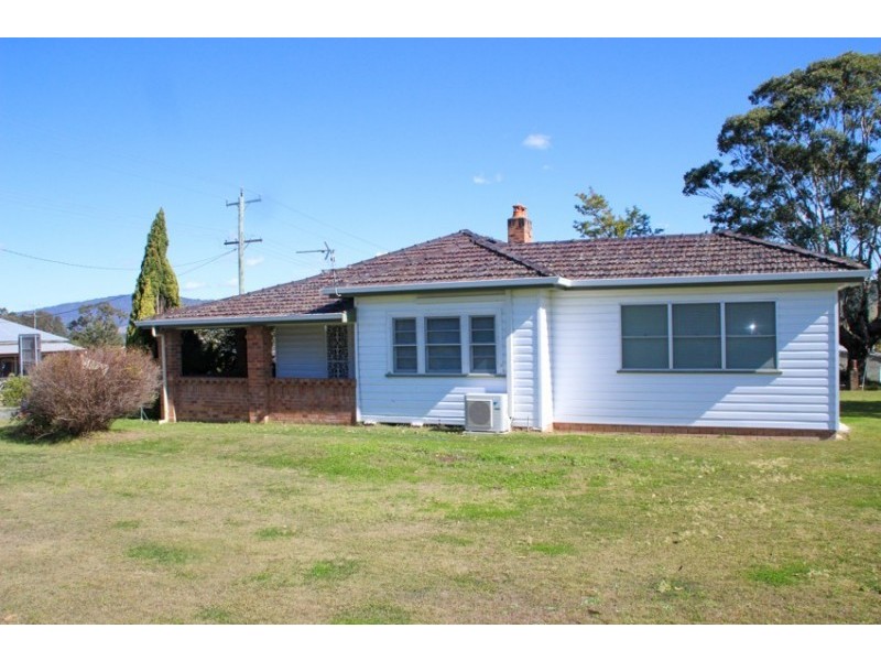 2 Church Street, Gresford NSW 2311