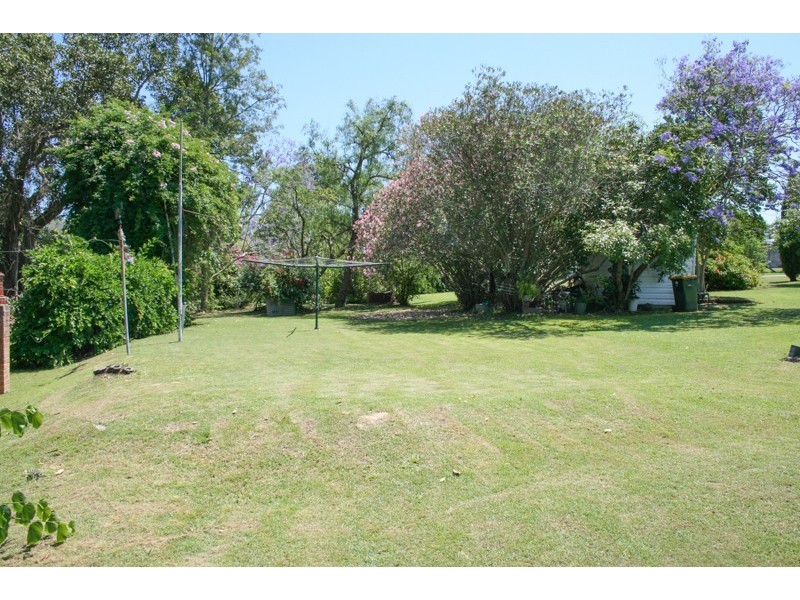 2 Church Street, Gresford NSW 2311