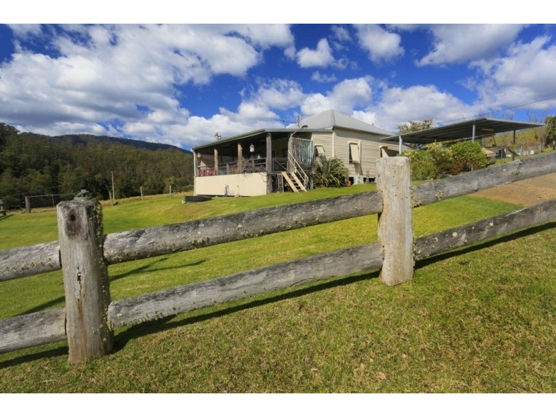 32 Longbottom Road, Dungog NSW 2420