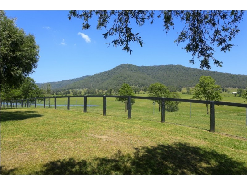 558 Gresford Road, Paterson NSW 2421