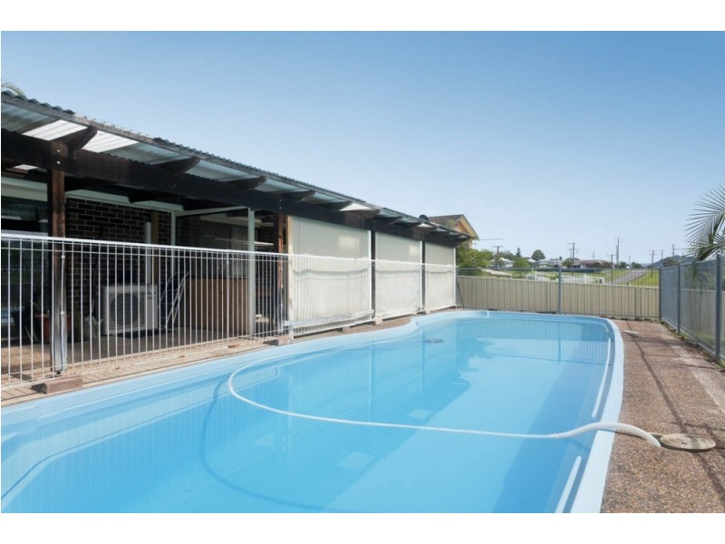 13 Baird Street, Dungog NSW 2420