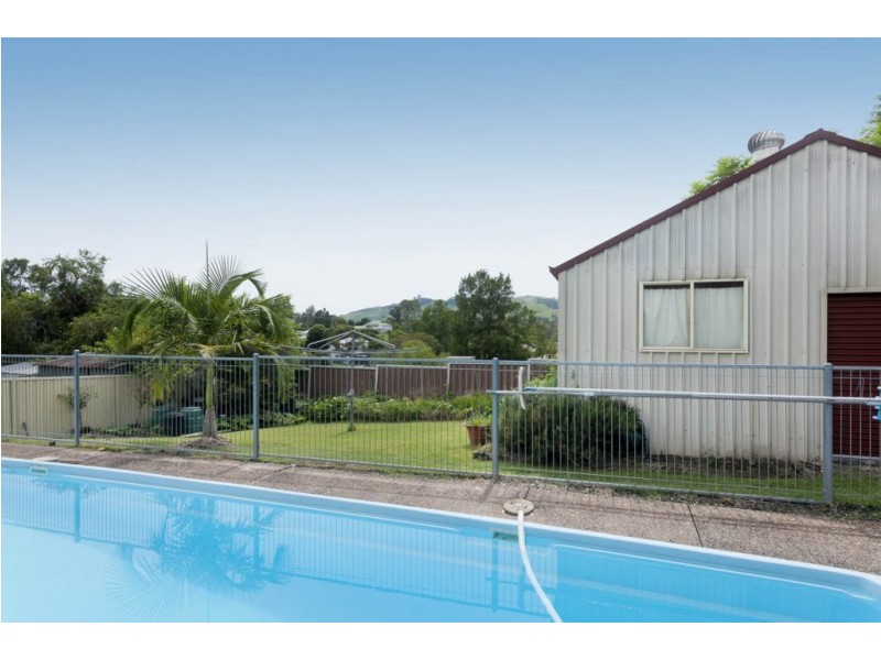 13 Baird Street, Dungog NSW 2420