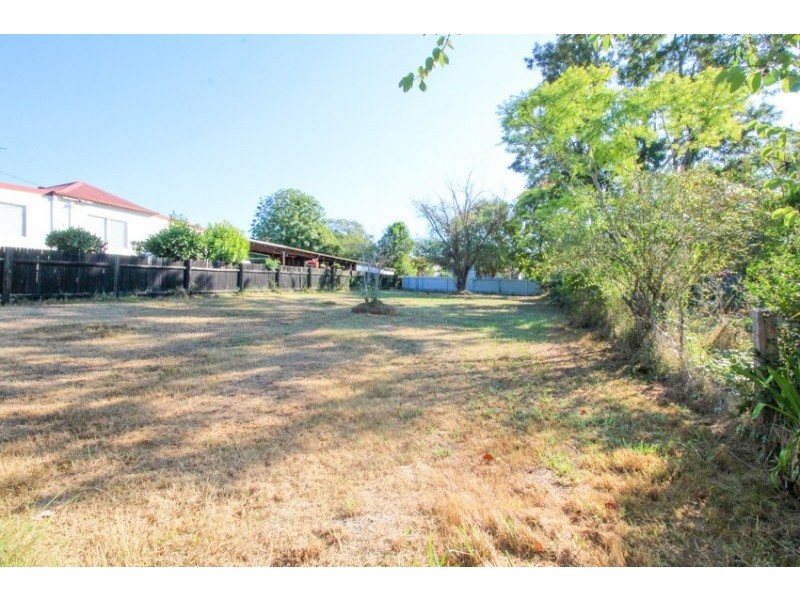 3 Gladstone Street, Dungog NSW 2420