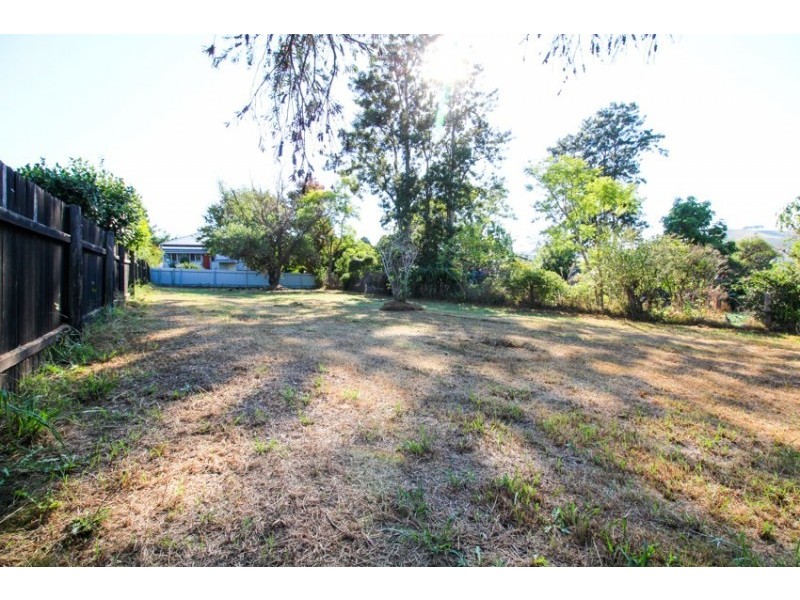 3 Gladstone Street, Dungog NSW 2420