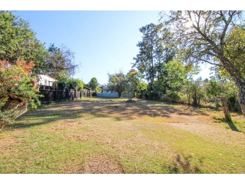 3 Gladstone Street, Dungog NSW 2420