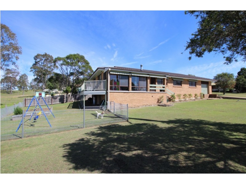 2 Baird Street, Dungog NSW 2420
