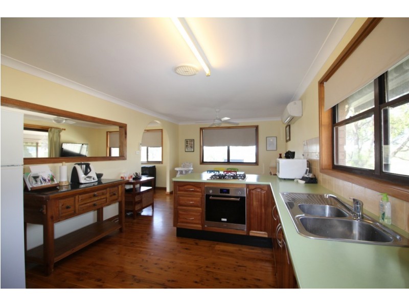 2 Baird Street, Dungog NSW 2420