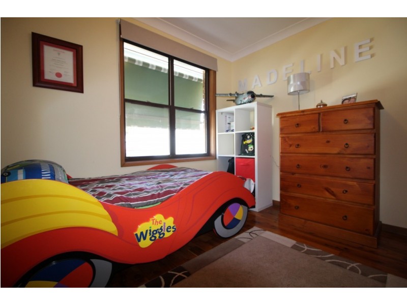 2 Baird Street, Dungog NSW 2420