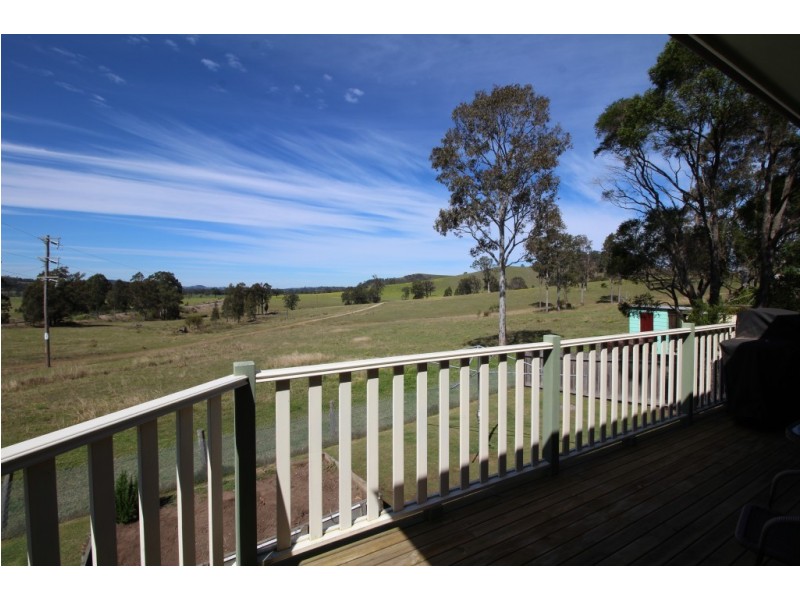 2 Baird Street, Dungog NSW 2420