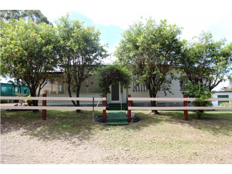 1995 Booral Road, Girvan NSW 2425