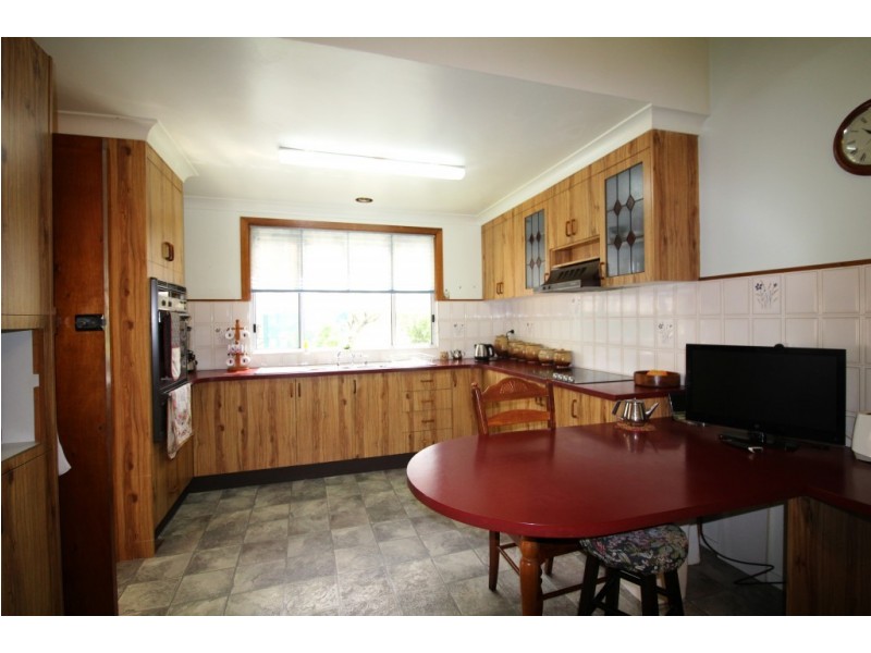 1995 Booral Road, Girvan NSW 2425