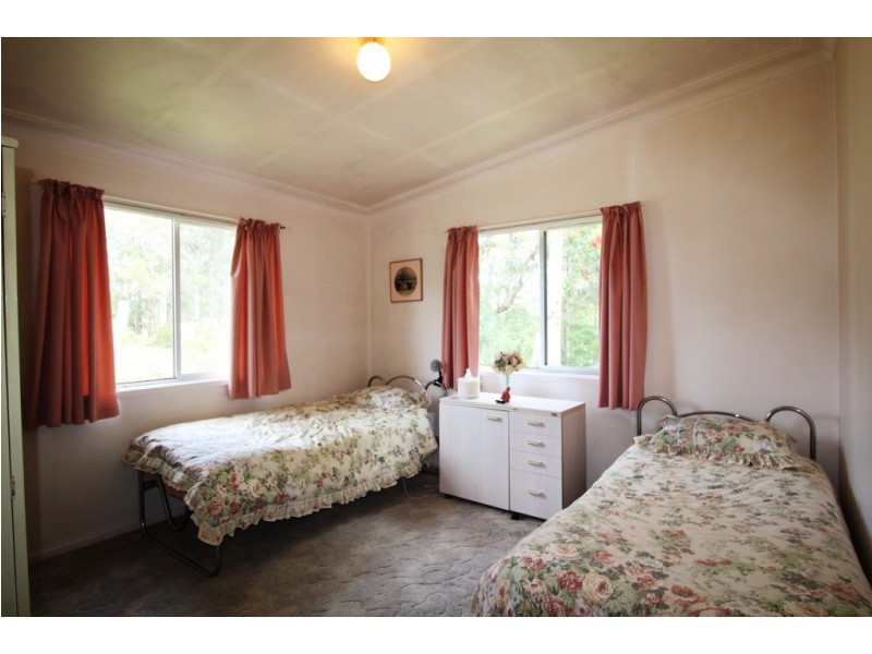 1995 Booral Road, Girvan NSW 2425