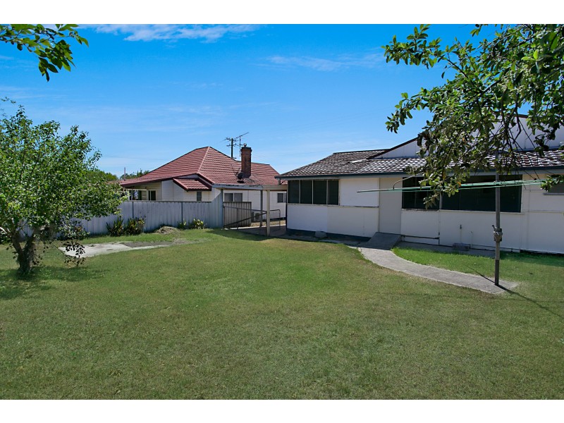 24 Lord Street, Dungog NSW 2420