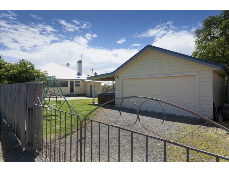 76 Brown Street, Dungog NSW 2420