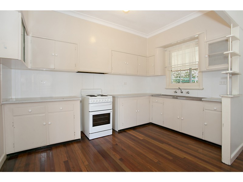 24 Lord Street, Dungog NSW 2420