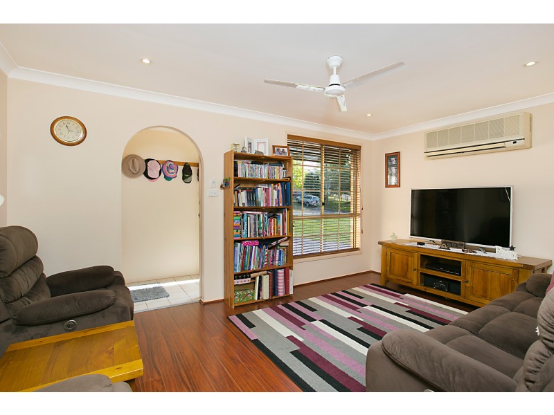 9 Hancock Avenue, Dungog NSW 2420