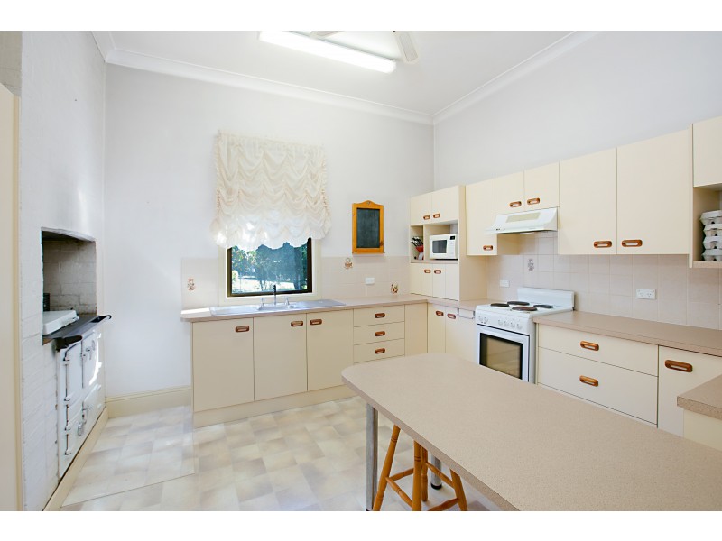 37 Paterson Road, Bolwarra NSW 2320