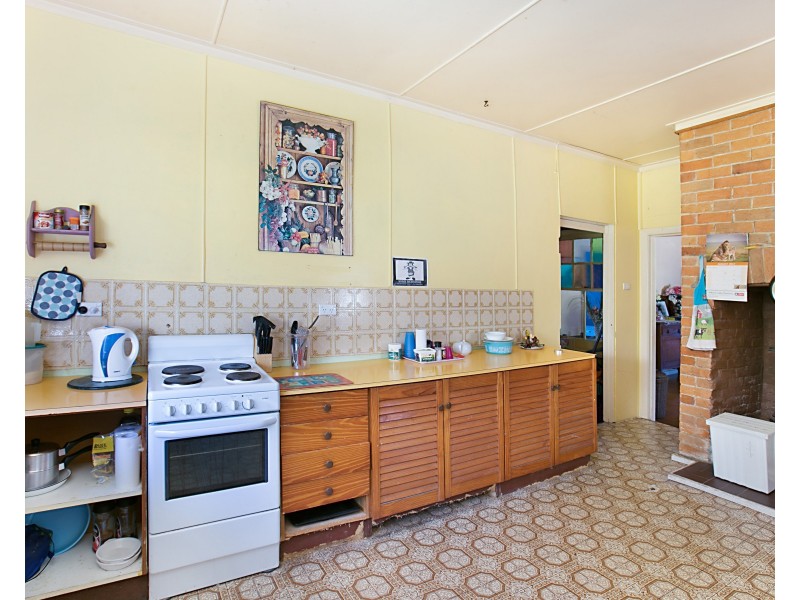 12 Moore Street, Dungog NSW 2420