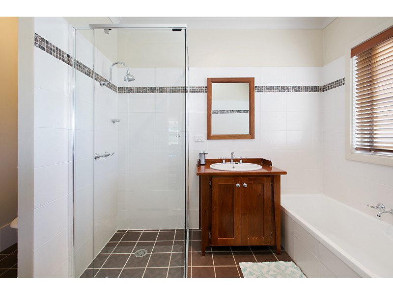 25 Lord Street, Dungog NSW 2420