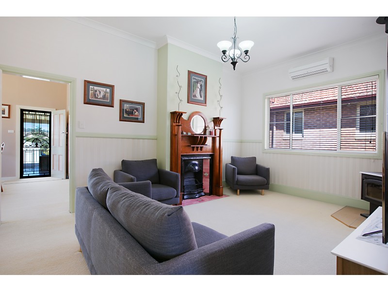 25 Lord Street, Dungog NSW 2420