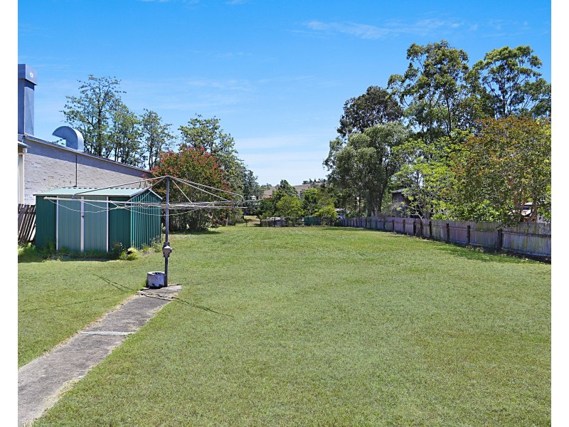 42 Dowling Street, Dungog NSW 2420