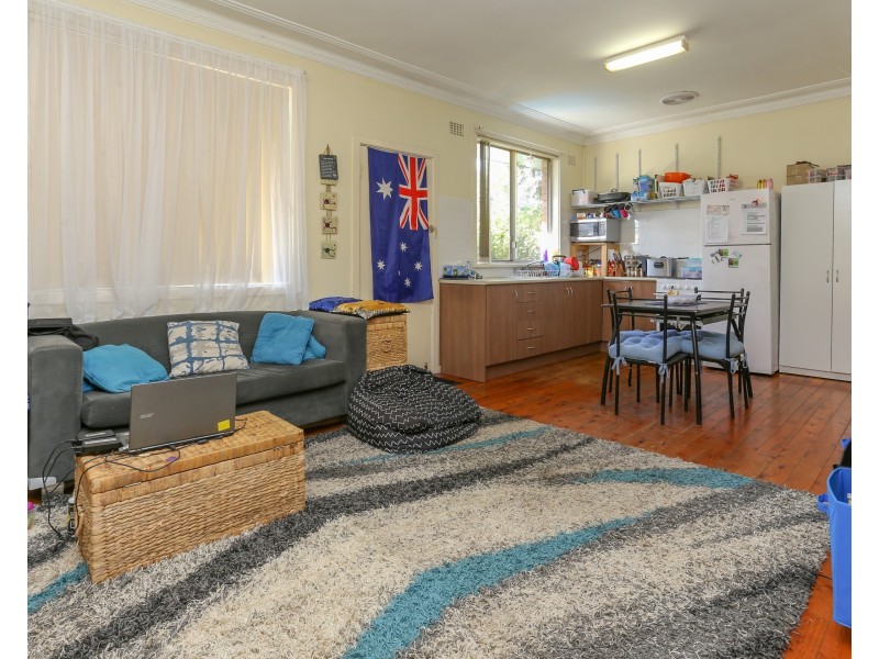 4 High Street, East Maitland NSW 2323