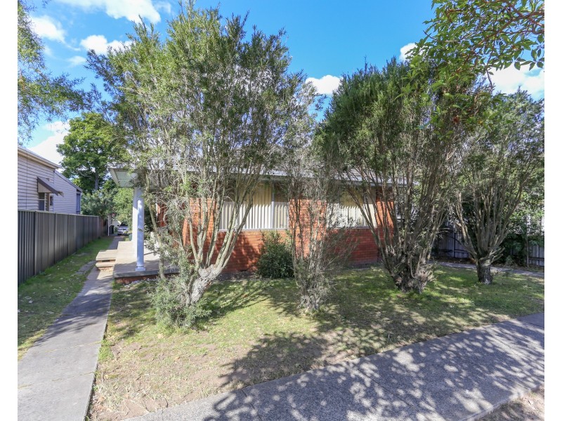 4 High Street, East Maitland NSW 2323