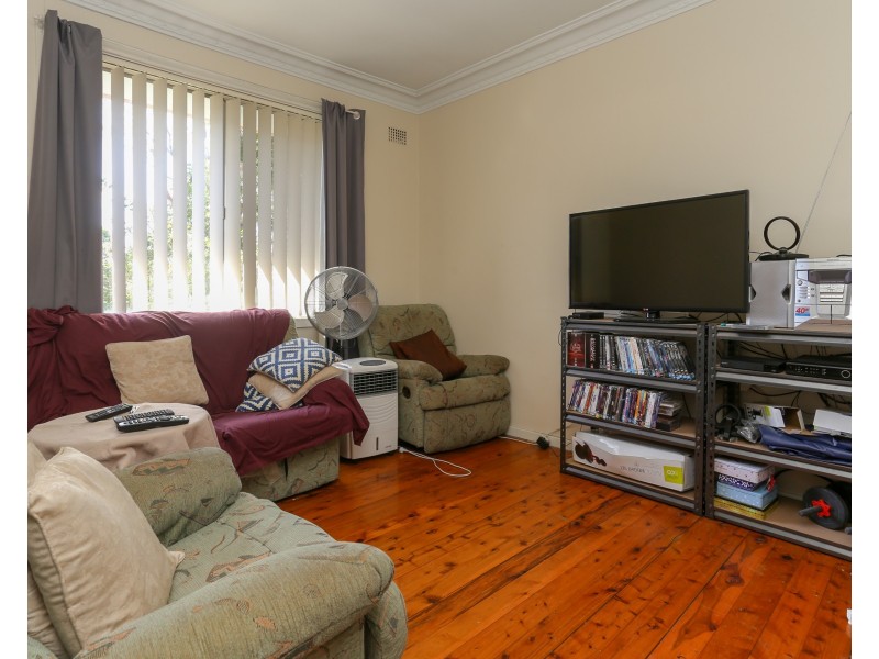 4 High Street, East Maitland NSW 2323