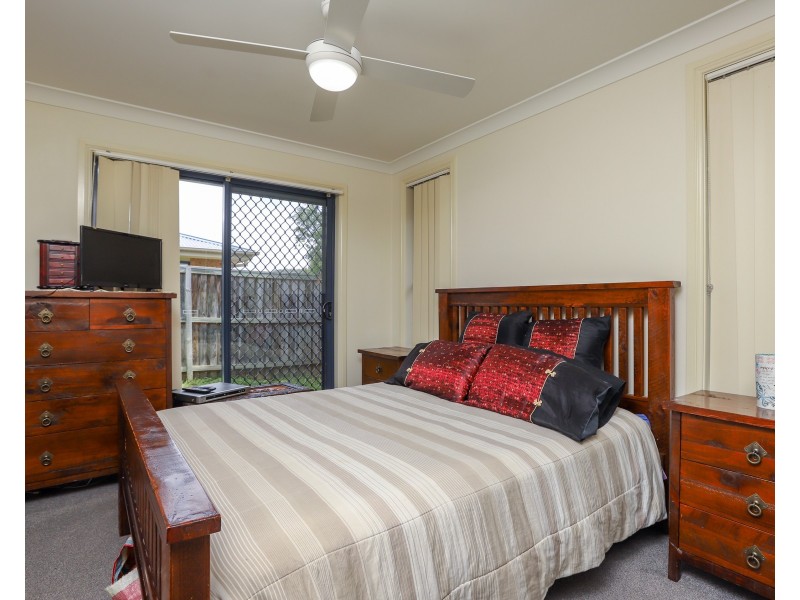 2/21 Hillview Avenue, Dungog NSW 2420