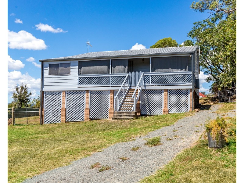 15 Jones Street, Dungog NSW 2420