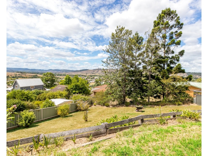 25 Hospital Road, Dungog NSW 2420