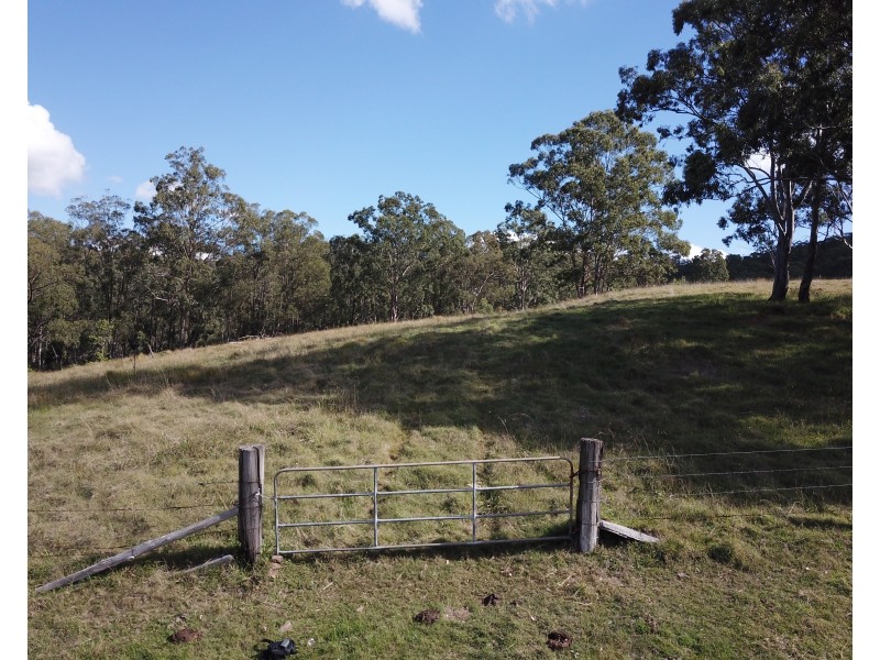 262 Dog Trap Creek Road, Gresford NSW 2311