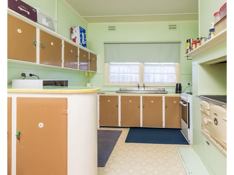 42 Dowling Street, Dungog NSW 2420