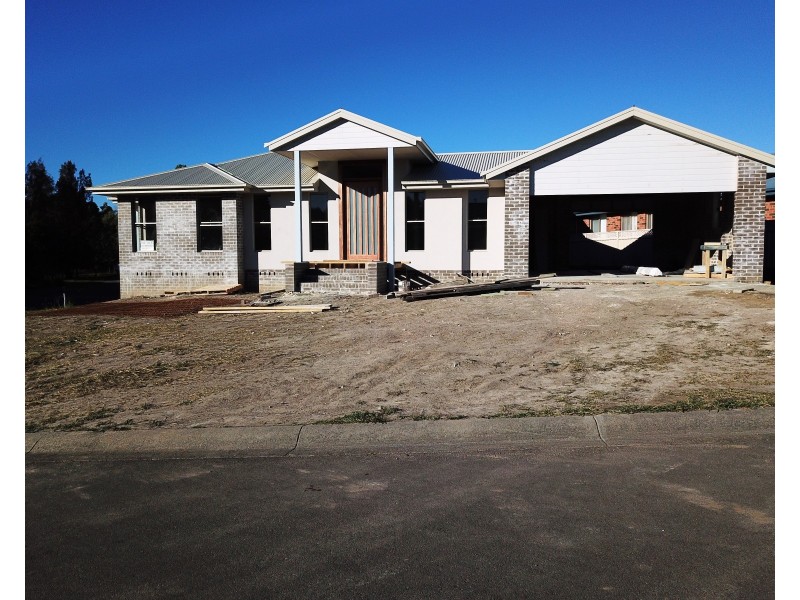 2 Williams Place, Dungog NSW 2420