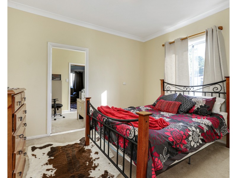 36 Memorial Avenue, Stroud NSW 2425