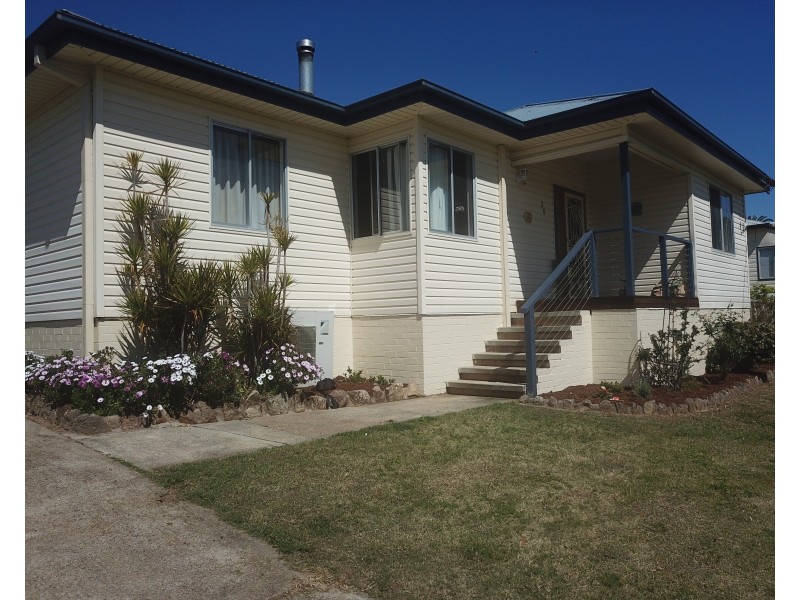 36 Memorial Avenue, Stroud NSW 2425