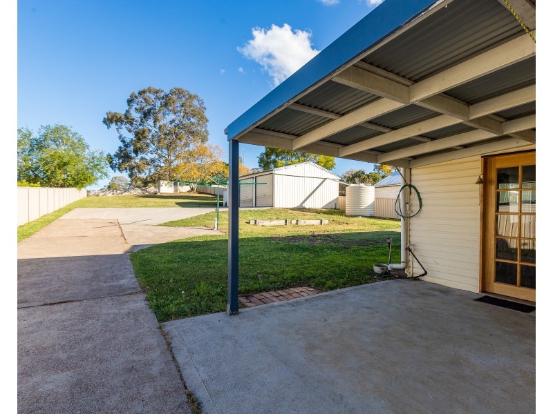 36 Memorial Avenue, Stroud NSW 2425