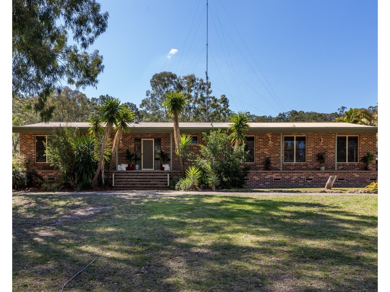 6 Holmwood Road, Seaham NSW 2324