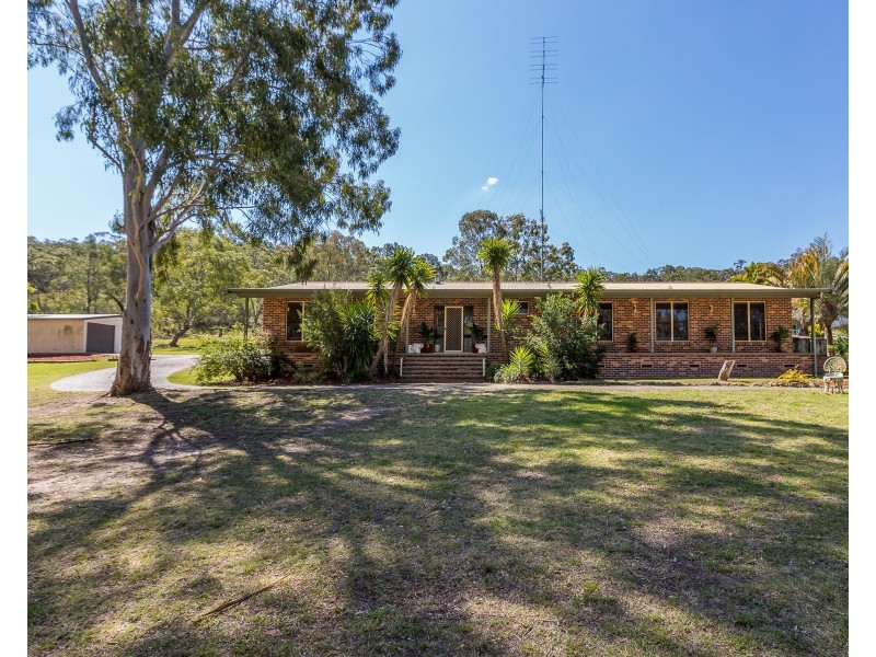 6 Holmwood Road, Seaham NSW 2324