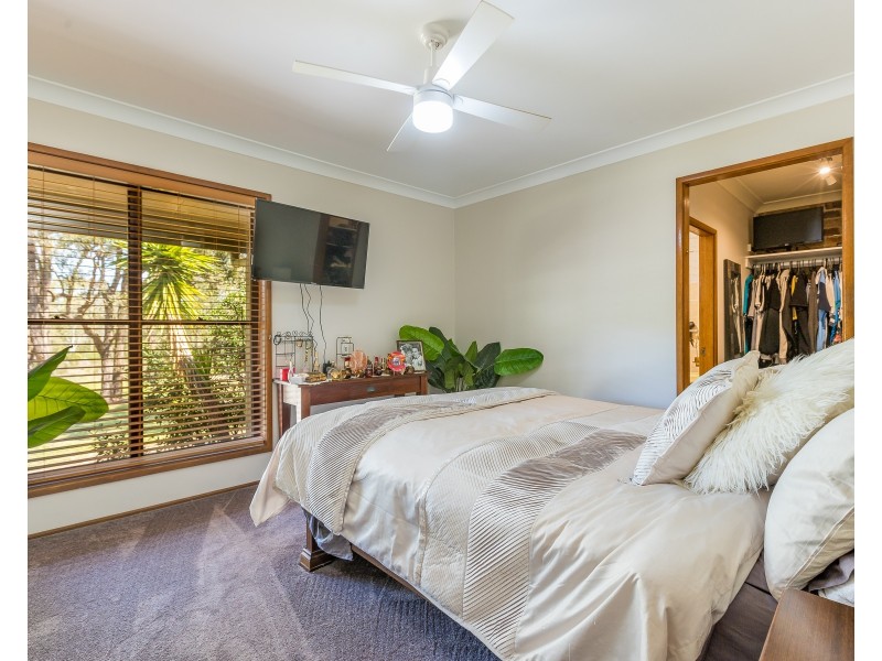 6 Holmwood Road, Seaham NSW 2324