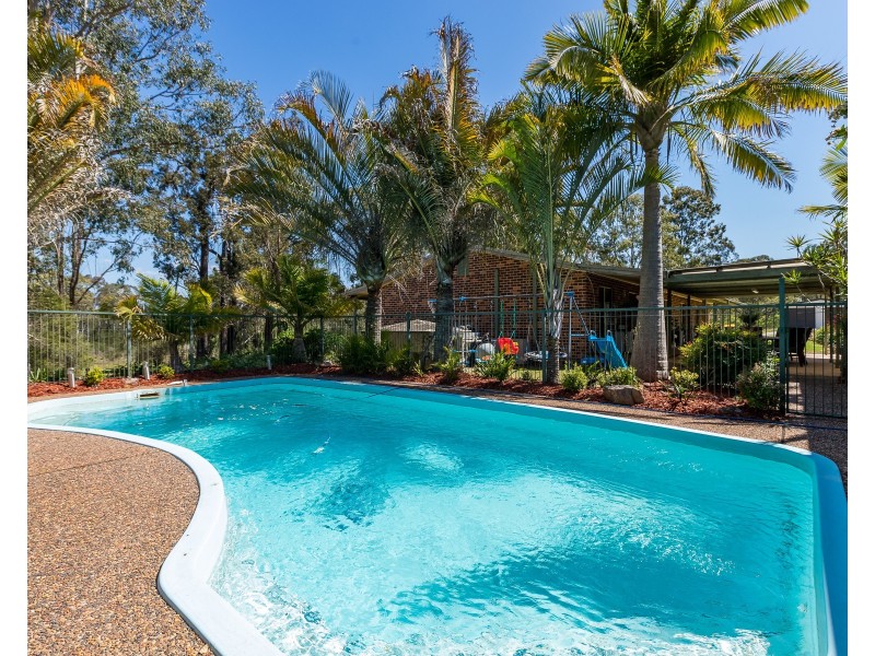6 Holmwood Road, Seaham NSW 2324