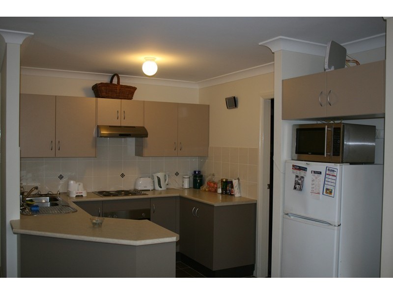 2/21 Hillview Avenue, Dungog NSW 2420