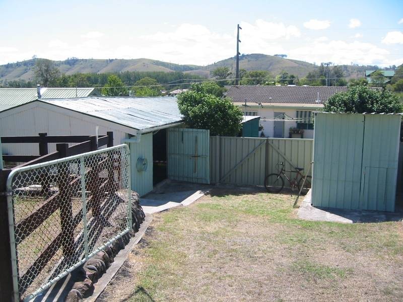 36 Baird Street, Dungog NSW 2420