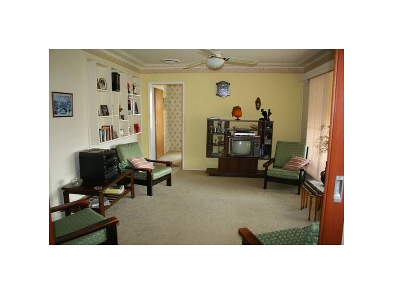 2 Carlton Avenue, Dungog NSW 2420