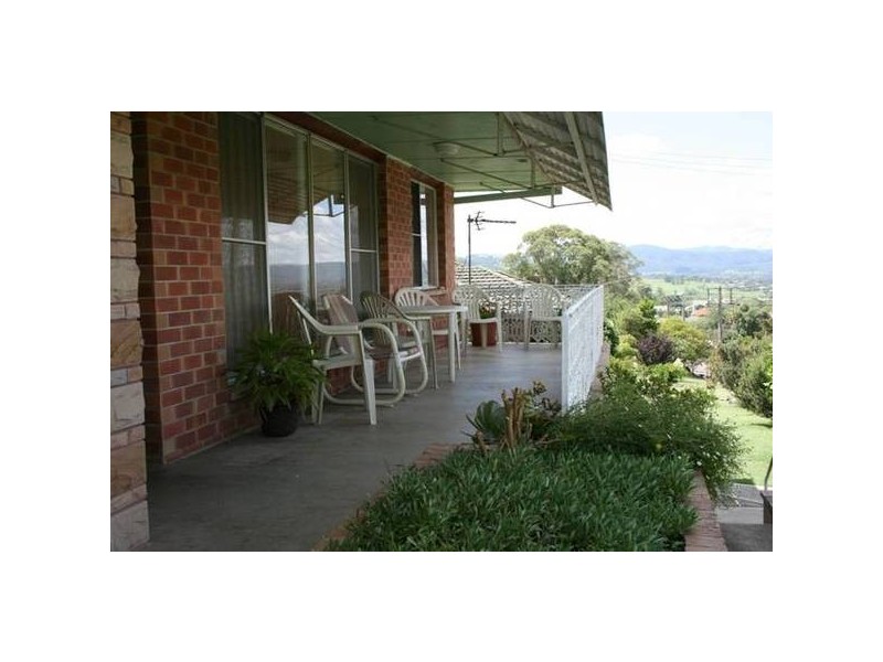 2 Carlton Avenue, Dungog NSW 2420